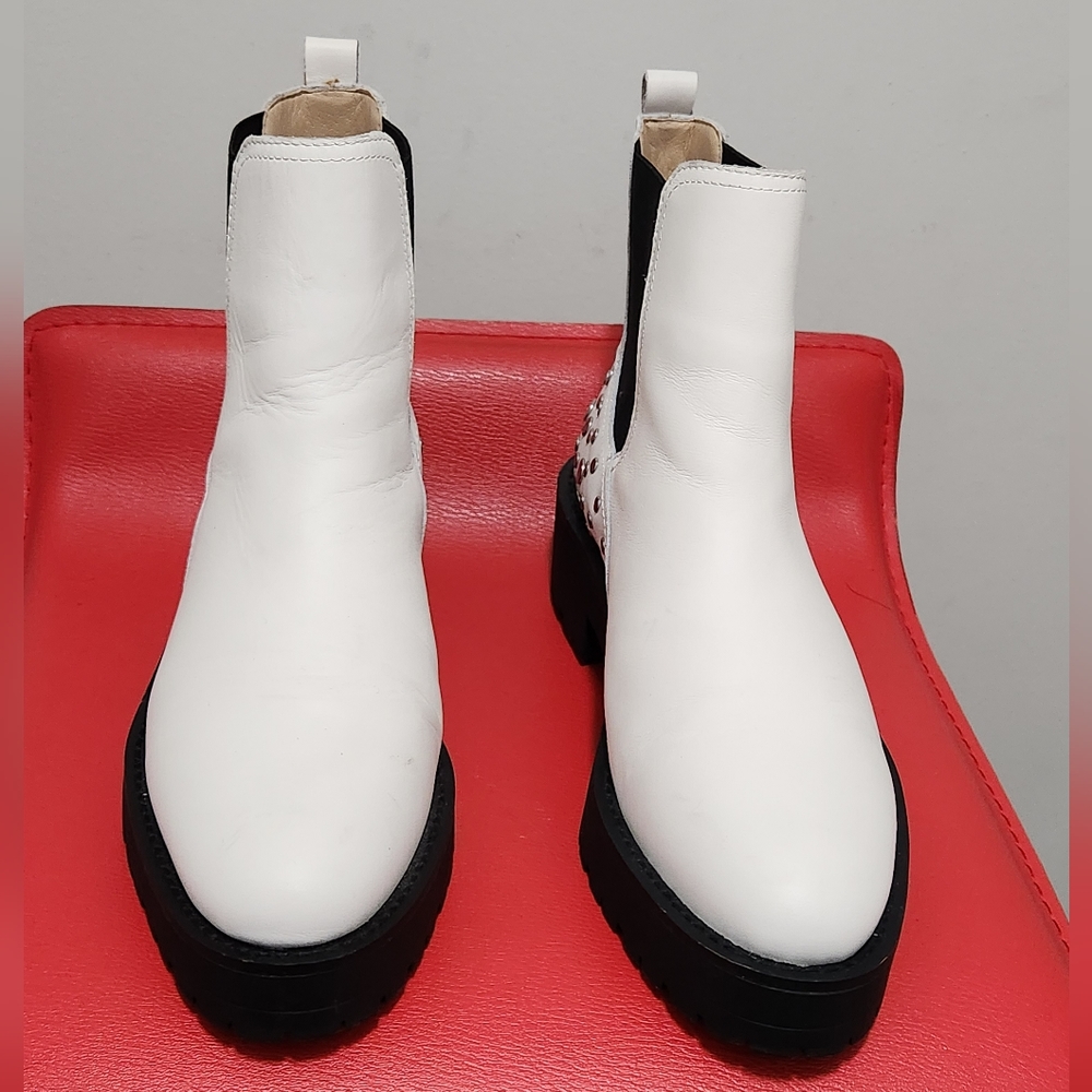 Sam Edelm Jalyn Women's Ankle Booties